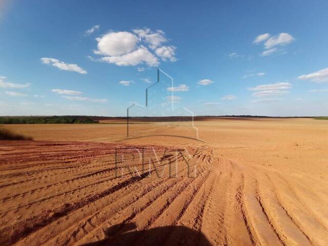 #ROGERIO JO - Fazenda para Venda em Canarana - MT