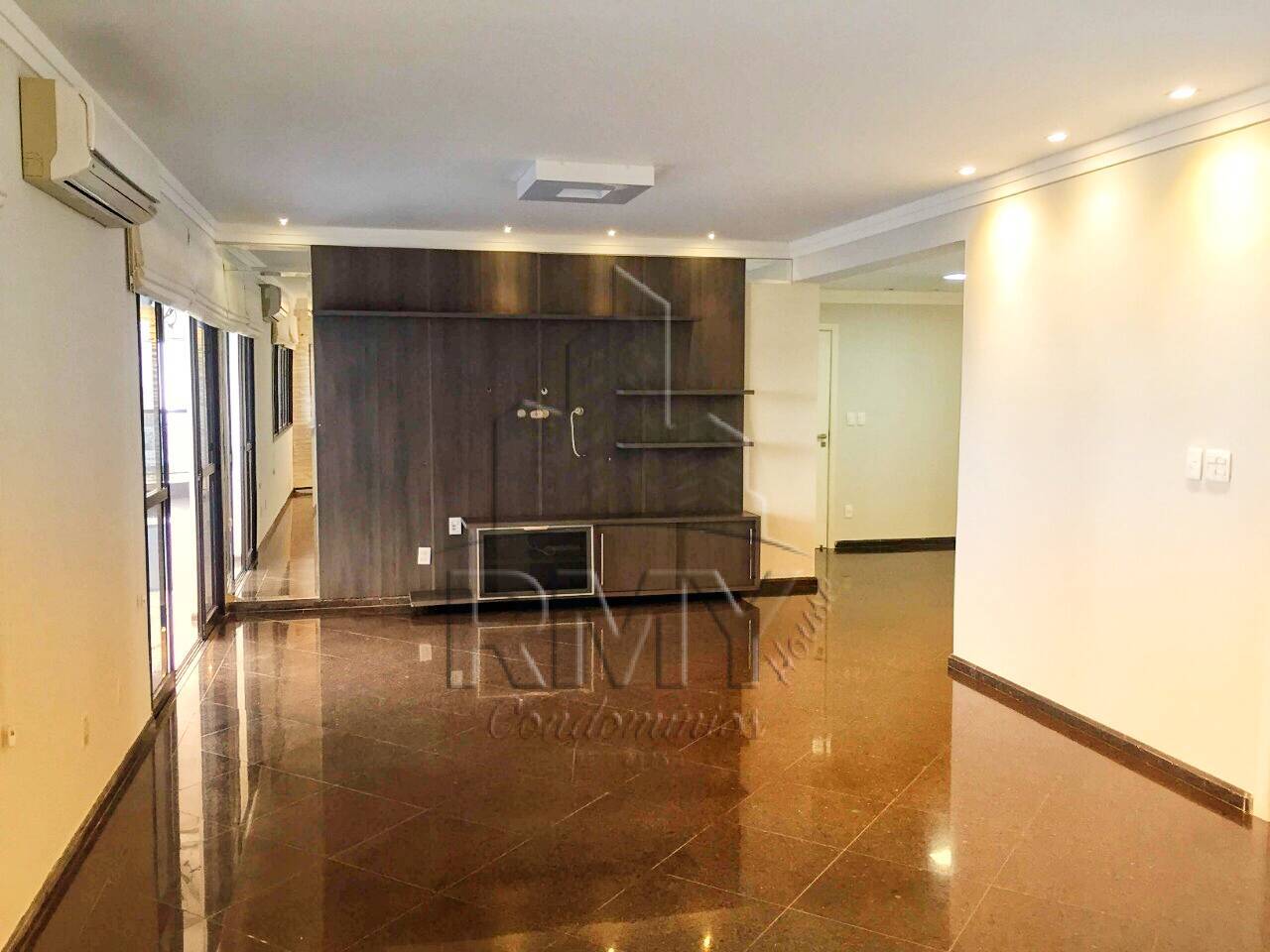 Apartamento à venda com 4 quartos, 235m² - Foto 14