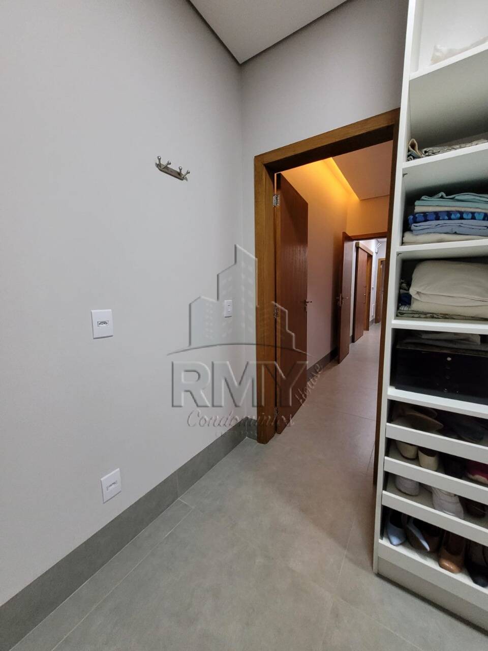 Casa de Condomínio à venda com 3 quartos, 392m² - Foto 5