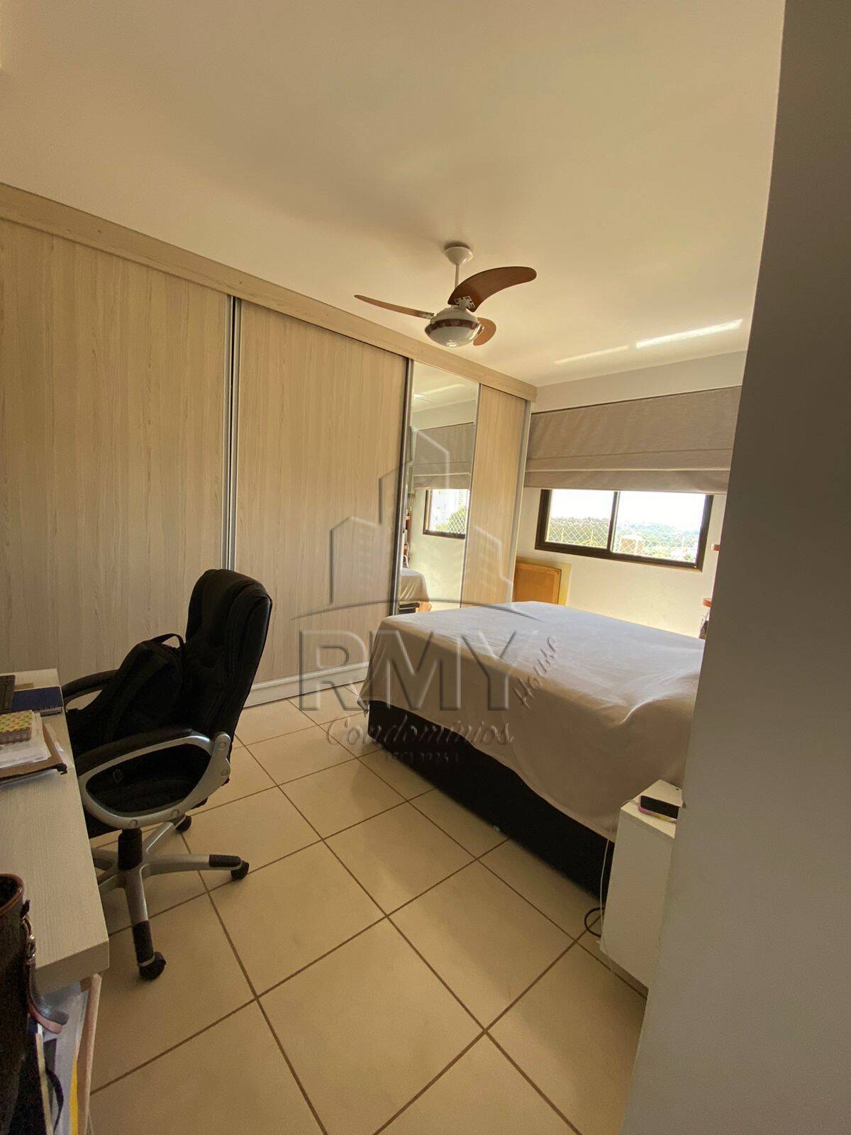 Apartamento à venda com 3 quartos, 123m² - Foto 7