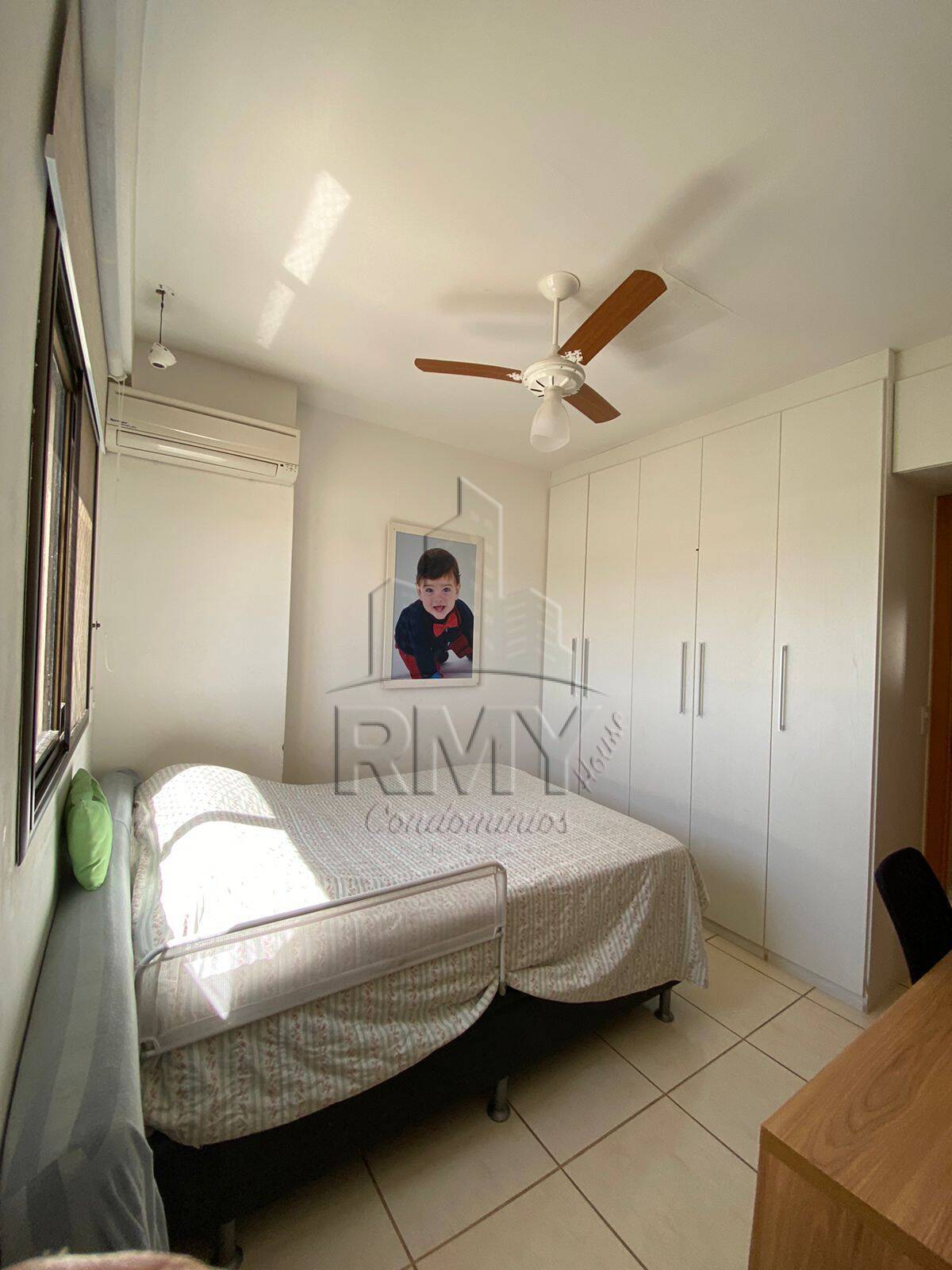 Apartamento à venda com 3 quartos, 123m² - Foto 11