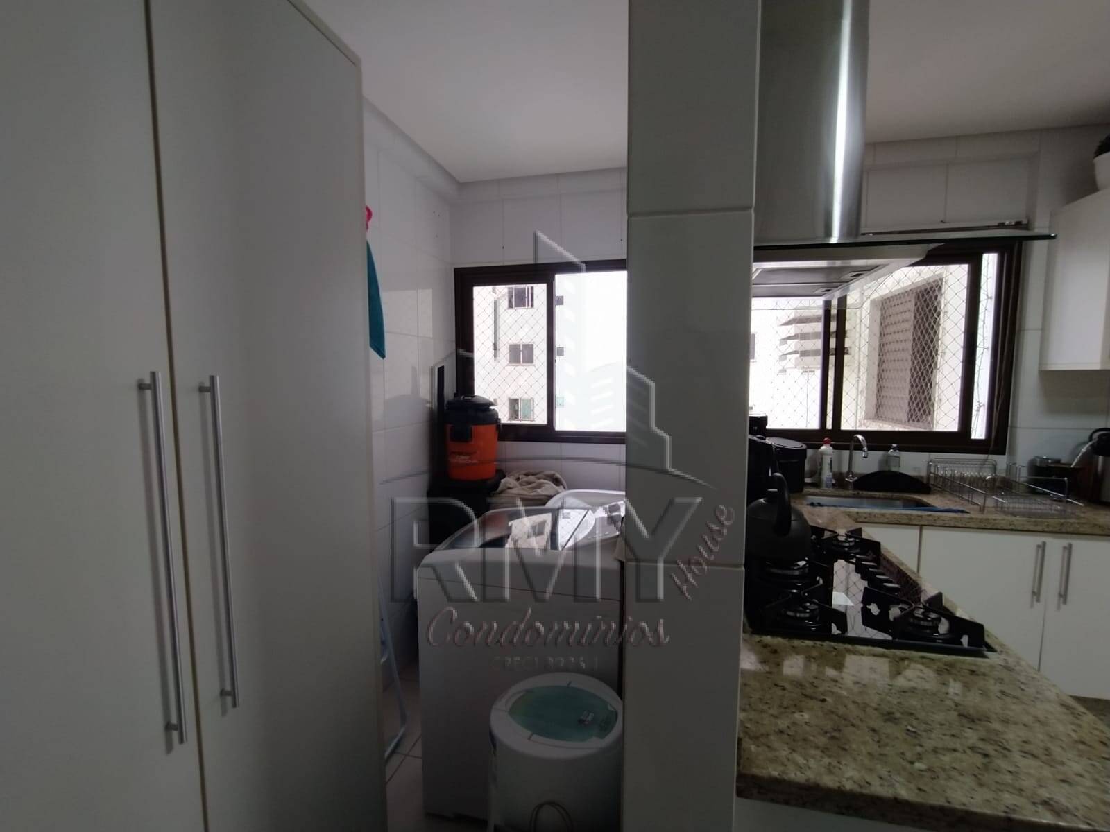 Apartamento à venda com 3 quartos, 123m² - Foto 13