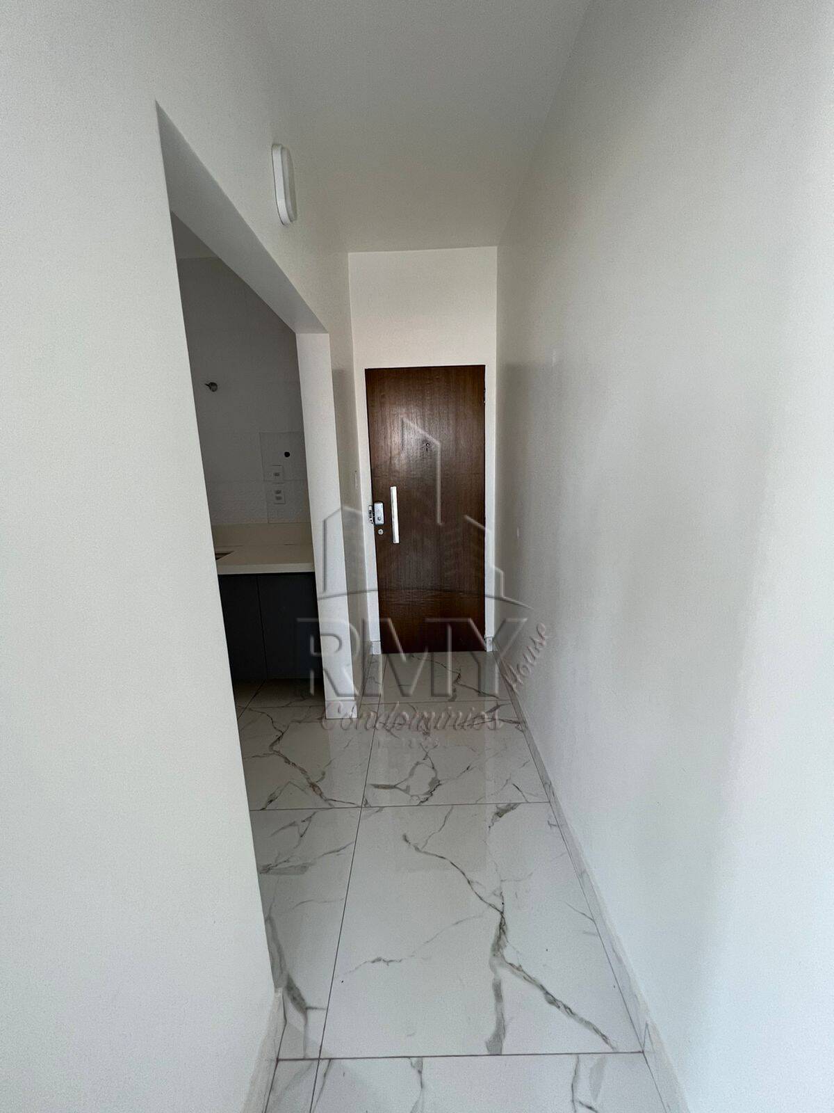 Apartamento à venda com 2 quartos, 70m² - Foto 4