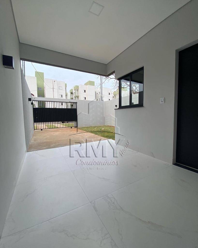 Casa à venda com 3 quartos, 105m² - Foto 5