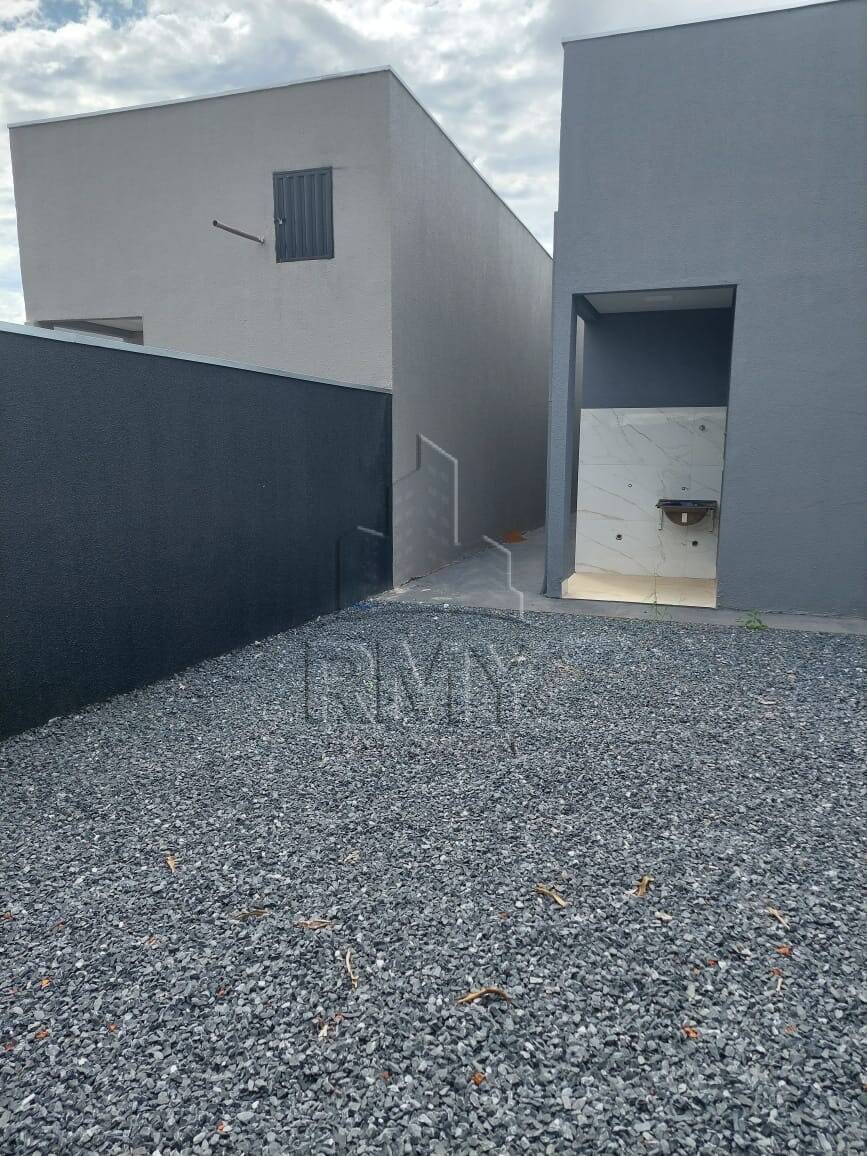 Casa à venda com 3 quartos, 98m² - Foto 14