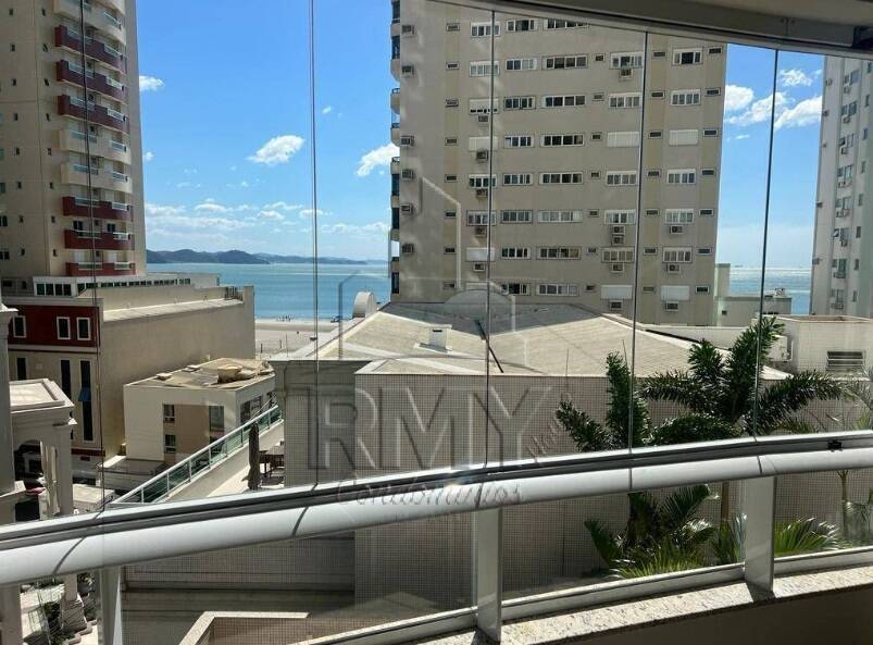 Apartamento à venda com 3 quartos, 140m² - Foto 3