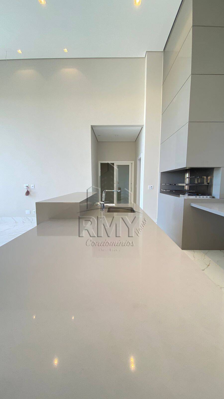 Casa à venda com 4 quartos, 381m² - Foto 12