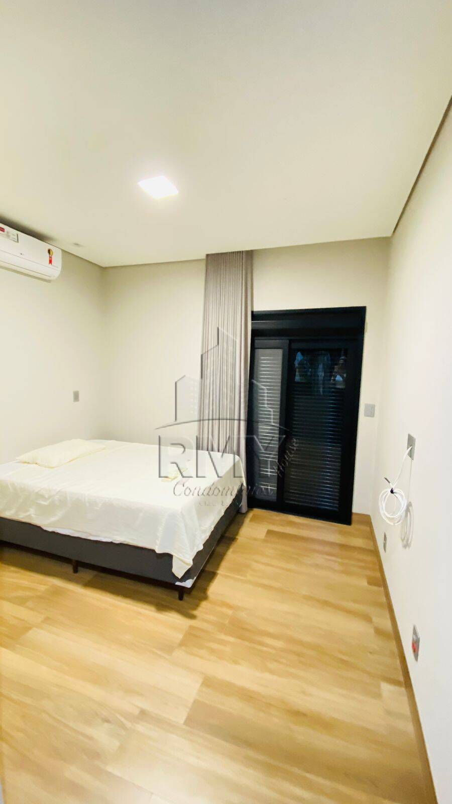 Casa para alugar com 3 quartos, 220m² - Foto 13