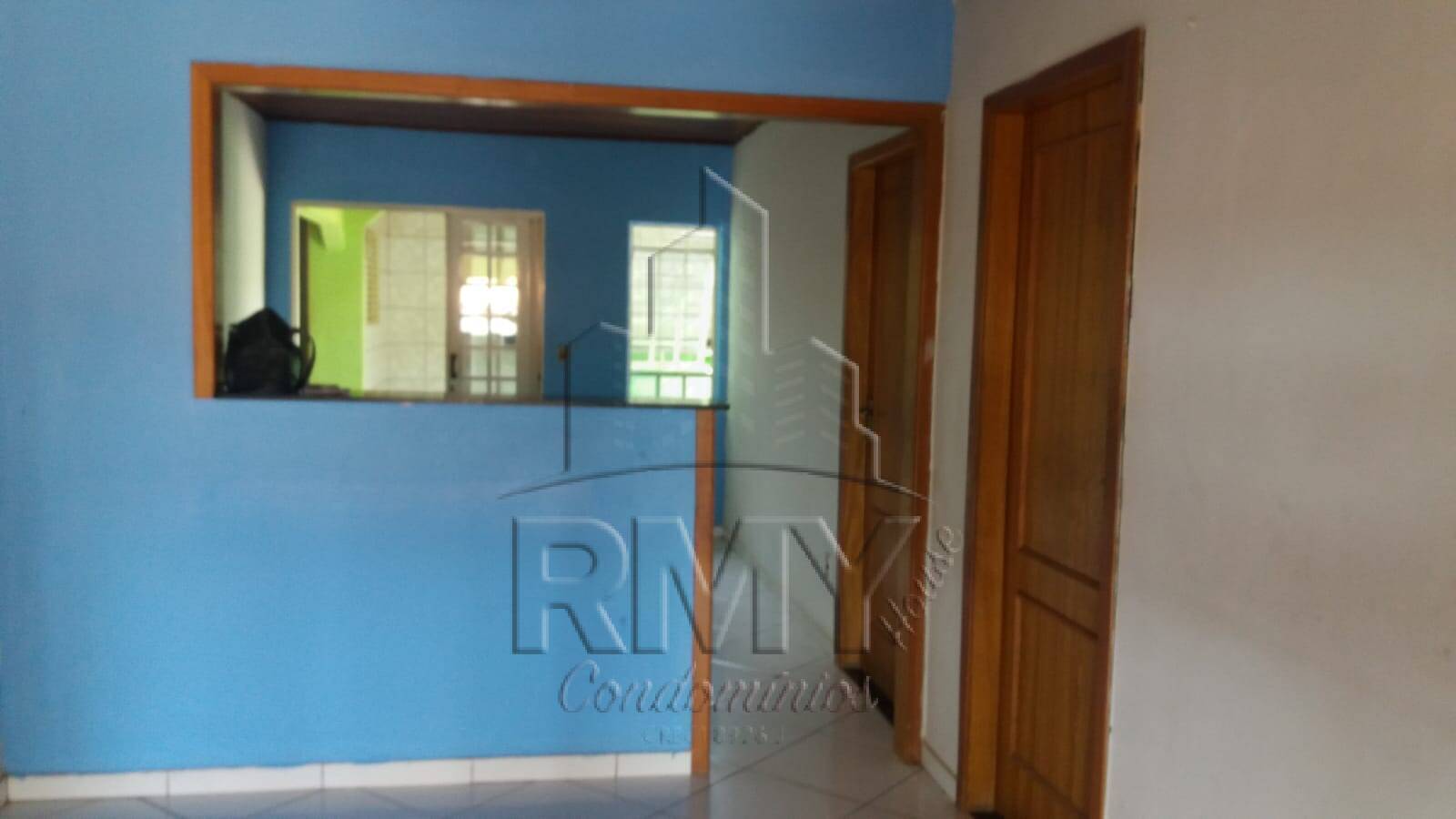 Casa à venda com 3 quartos, 245m² - Foto 2