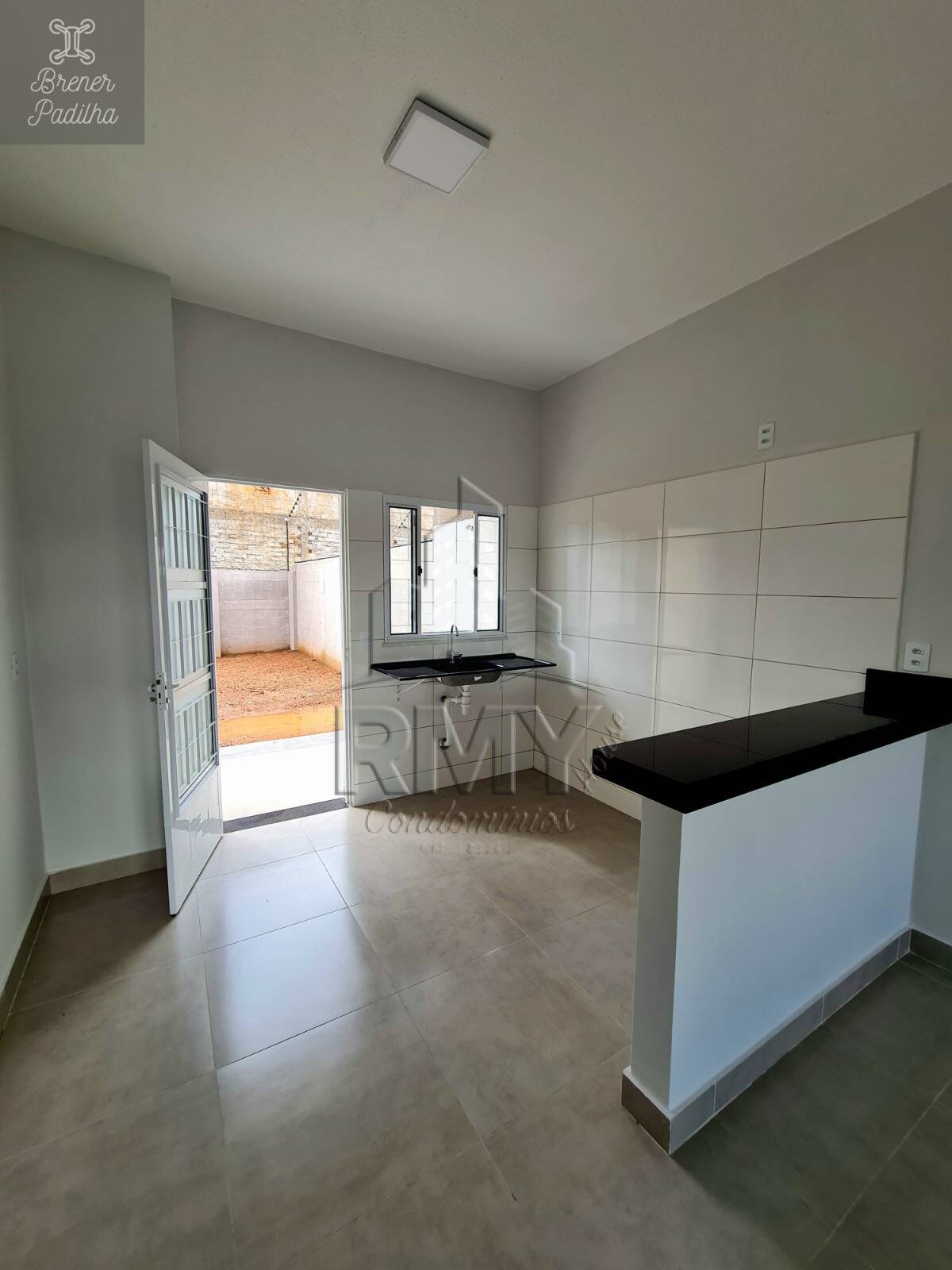 Casa à venda com 2 quartos, 190m² - Foto 14