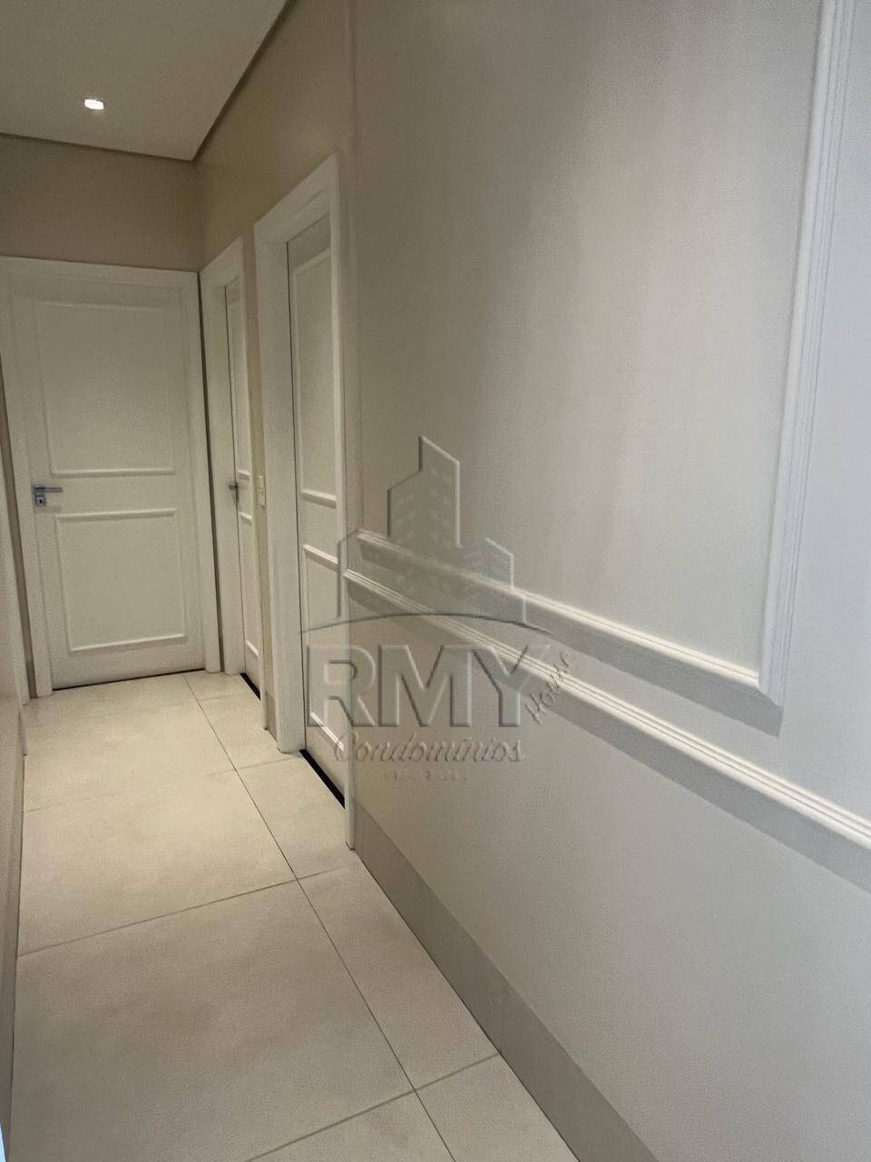 Apartamento à venda com 3 quartos, 912m² - Foto 2