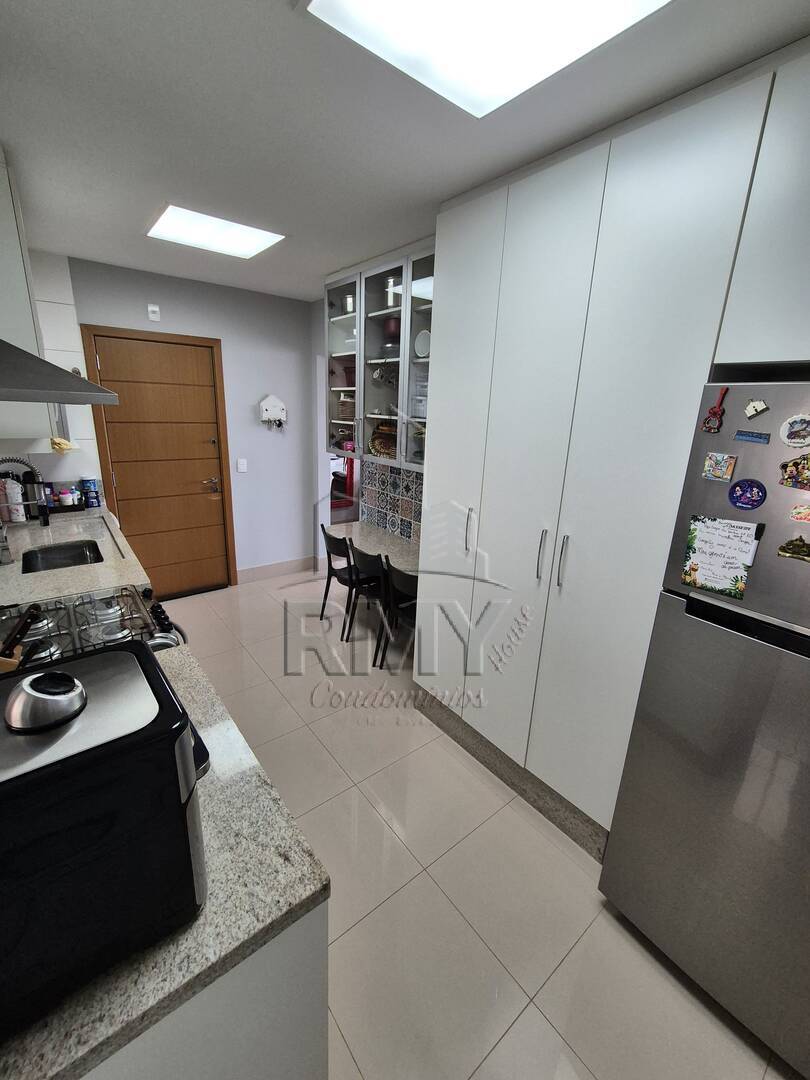 Apartamento à venda com 3 quartos, 117m² - Foto 31